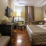 Hotell Lunetta 4*