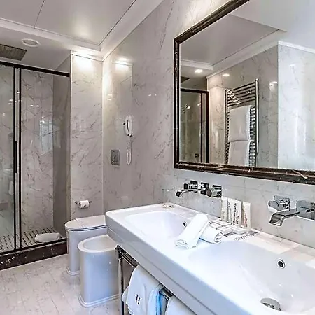 Lunetta Hotel 4*